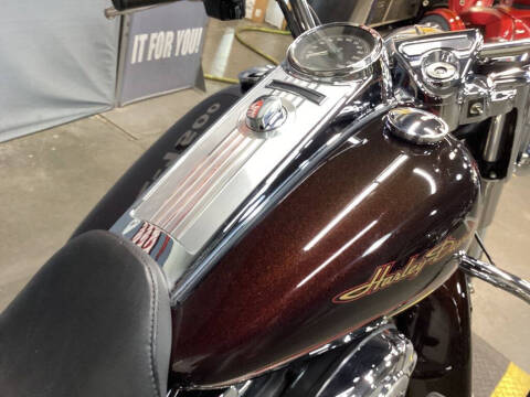 2011 Harley-Davidson® FLHR - Road King®