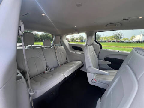 2021 Chrysler Voyager LXi