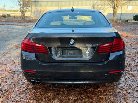 2016 BMW 5 Series 528i