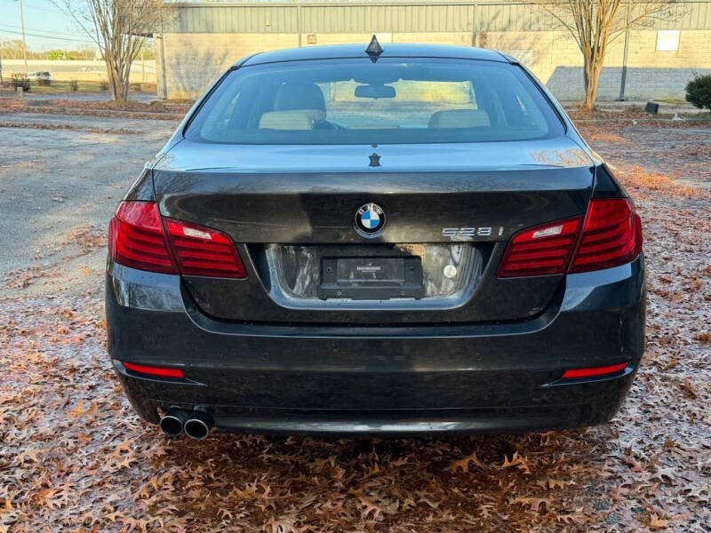 2016 BMW 5 Series 528i