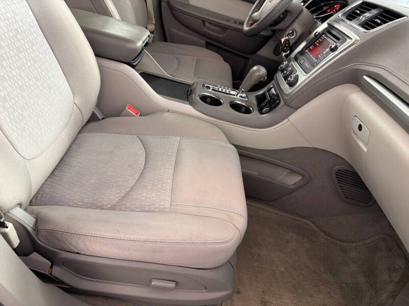 2016 GMC Acadia SLE-2