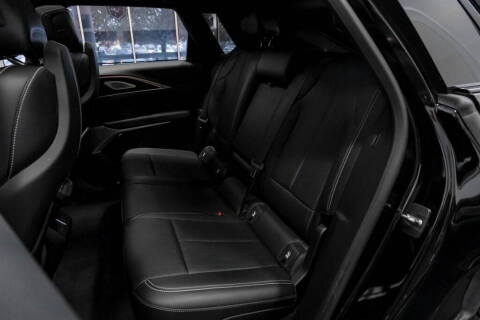 2024 Cadillac LYRIQ Luxury 2