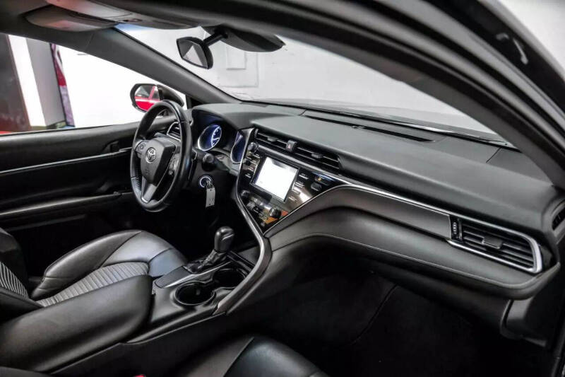 2018 Toyota Camry XLE