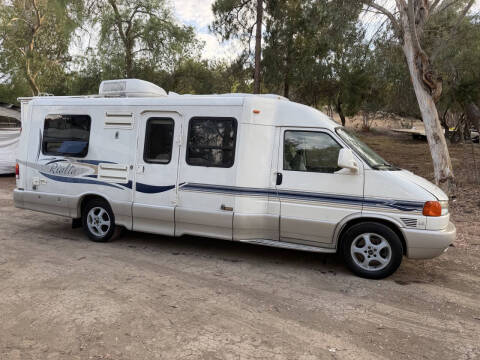 2004 Winnebago Rialta 22HD