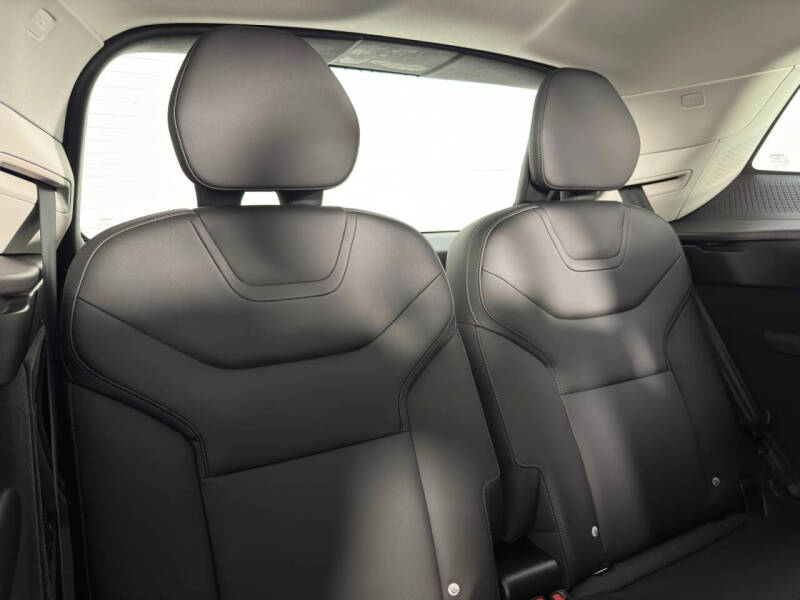 2025 Volvo EX90 Twin Plus 7P