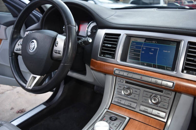 2009 Jaguar XF Luxury