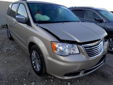 2013 Chrysler Town and Country for sale at Varco Motors LLC - Builders in Denison KS