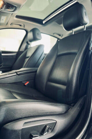 2015 BMW 5 Series 528i