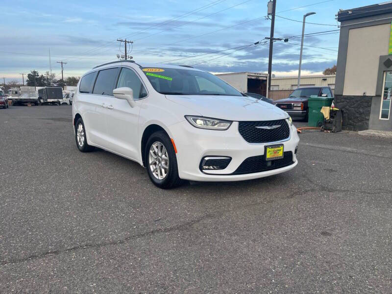 2022 Chrysler Pacifica Touring L