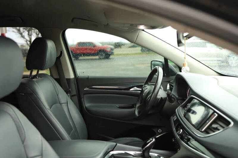 2020 Buick Enclave Essence
