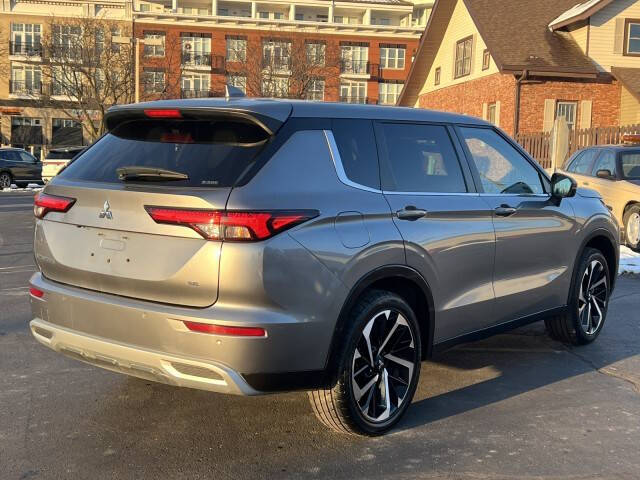 2023 Mitsubishi Outlander SE