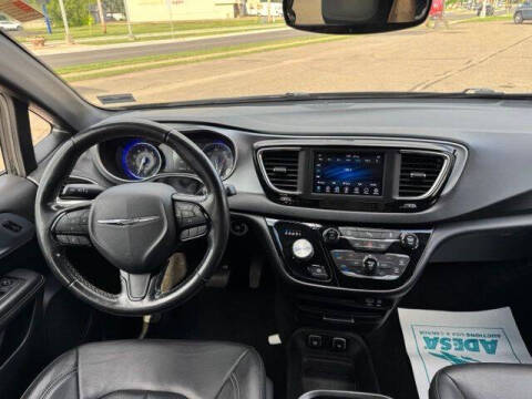 2020 Chrysler Pacifica Touring L