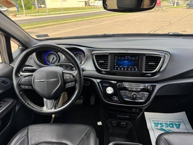 2020 Chrysler Pacifica Touring L