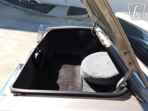 1991 Cadillac Brougham