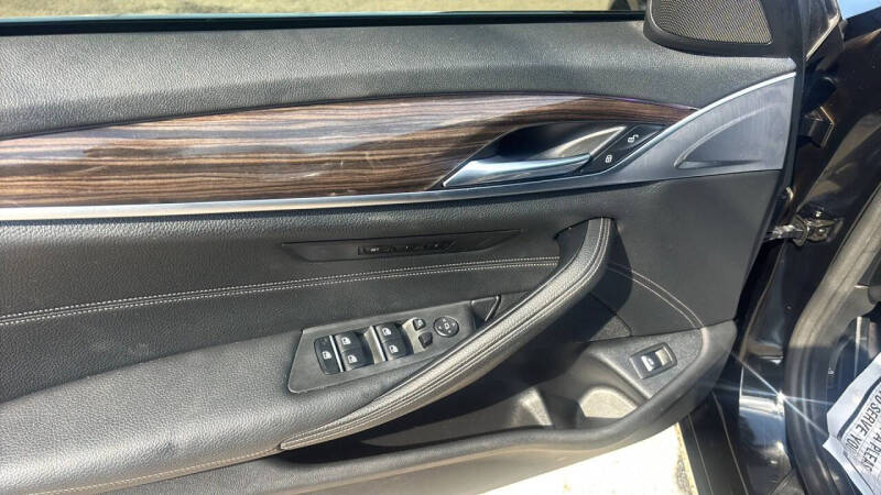 2019 BMW 5 Series 540i