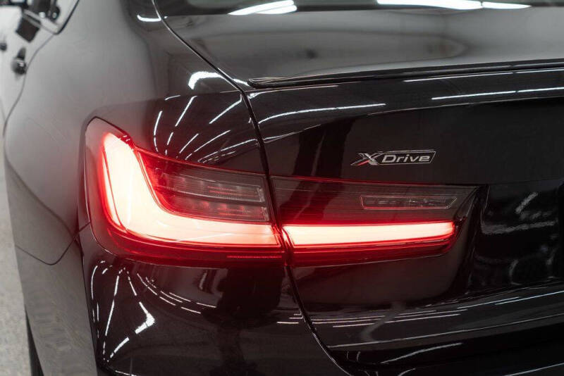 2025 BMW 3 Series 330i xDrive