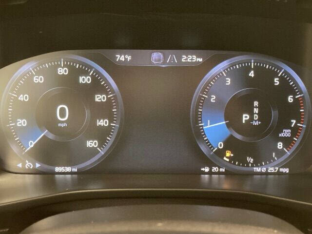 2019 Volvo XC40 T5 R-Design