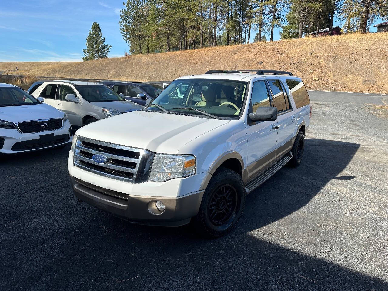 White 2012 Ford Expedition EL XLT 4x4 XLT 4dr SUV 1