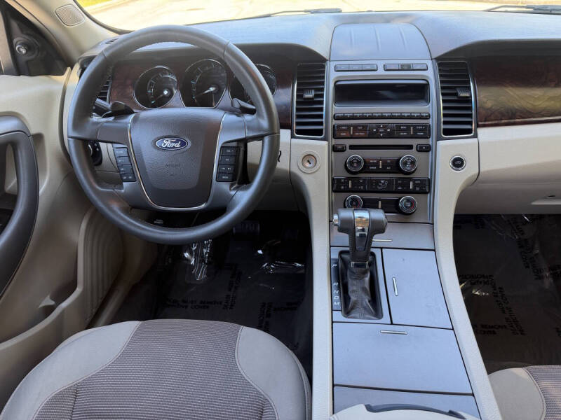 2011 Ford Taurus SEL