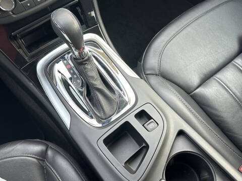 2013 Buick Regal Premium 1