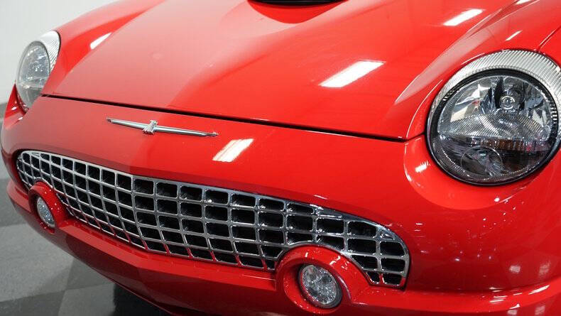 2002 Ford Thunderbird Deluxe