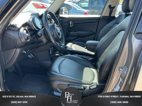 2017 MINI Hardtop 4 Door Cooper