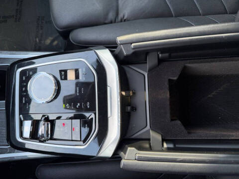 2024 BMW 7 Series 740i