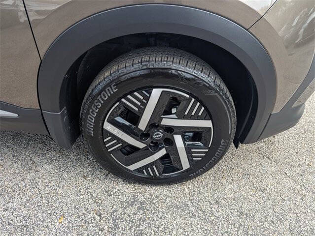 2025 Nissan Kicks SV