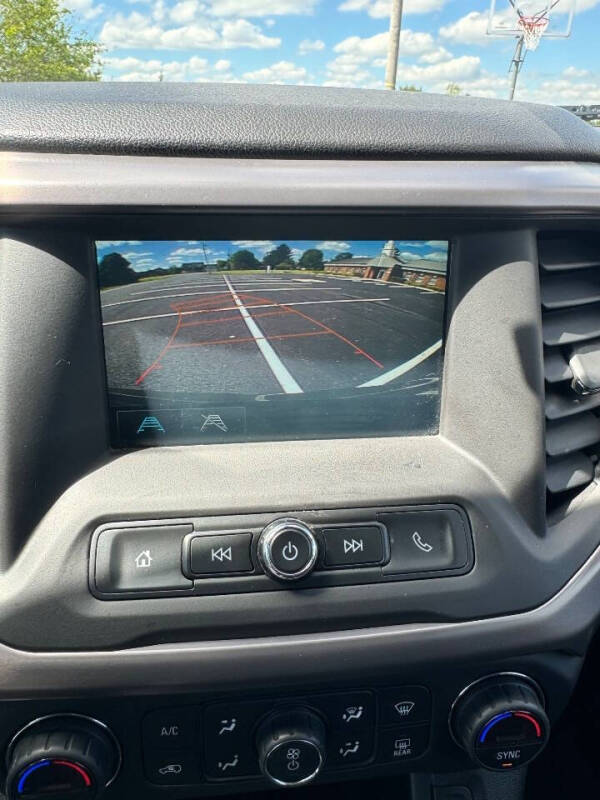 2017 GMC Acadia SLE-2