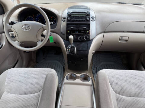 2006 Toyota Sienna LE 7 Passenger
