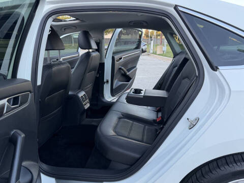 2018 Volkswagen Passat 2.0T SE