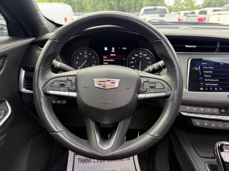 2022 Cadillac XT4 Sport