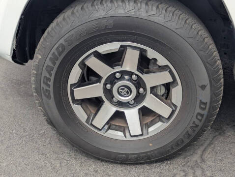 2024 Toyota 4Runner TRD Off-Road