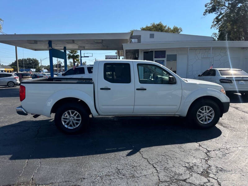 2014 Nissan Frontier SV photo 8