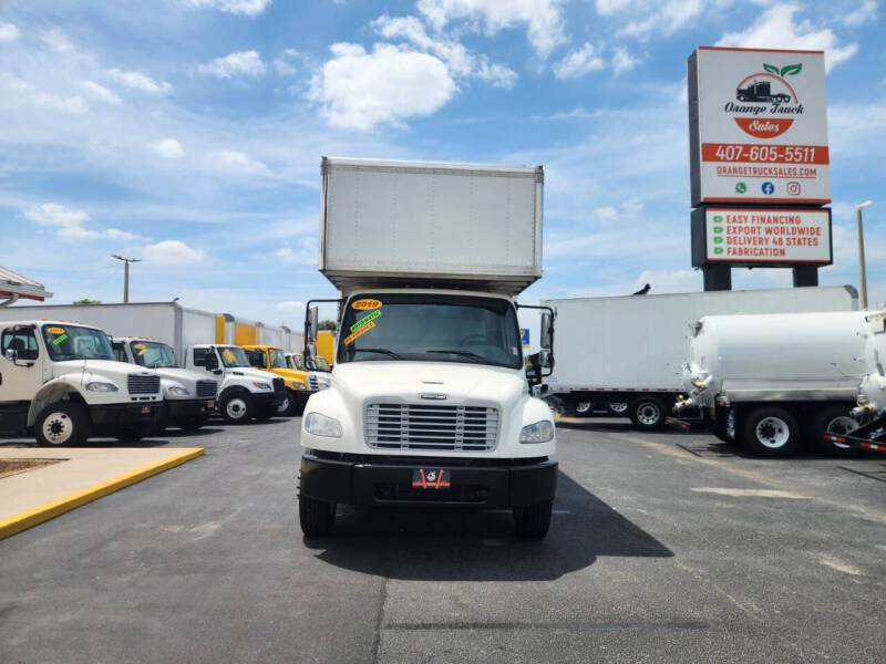 2019 Freightliner M2 106