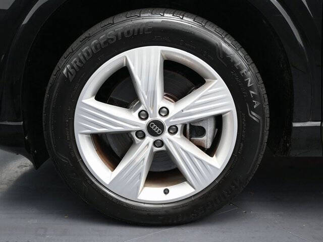 2024 Audi Q4 e-tron quattro Premium 50