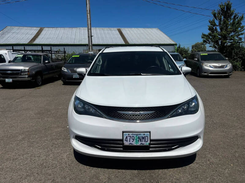 2020 Chrysler Voyager LXi