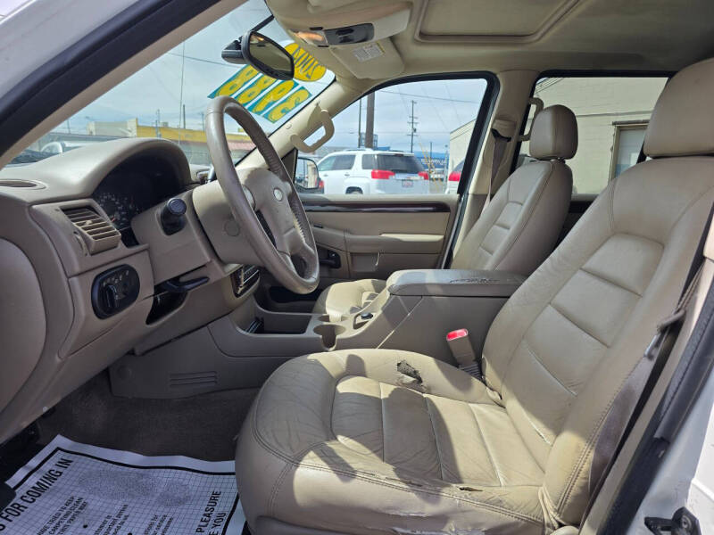 2004 Ford Explorer Limited