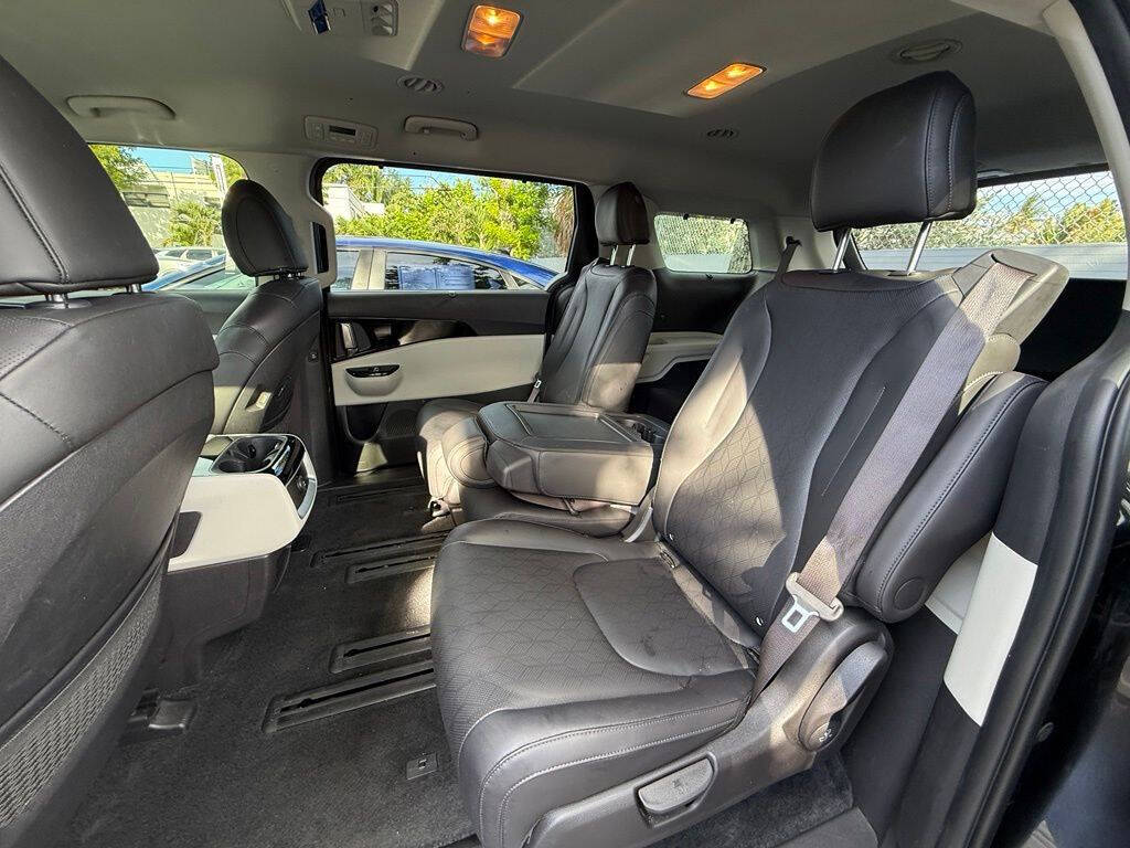 Silver 2023 Kia Carnival EX EX 4dr Mini-Van 5