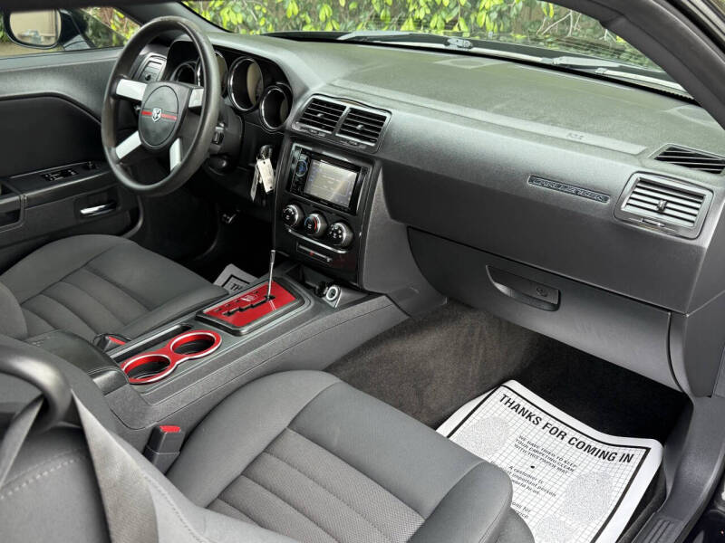 2010 Dodge Challenger SE