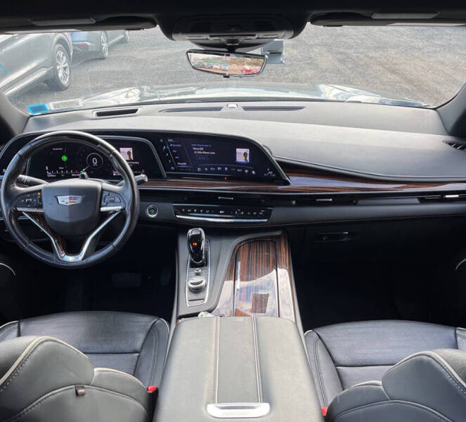 2023 Cadillac Escalade ESV Premium Luxury