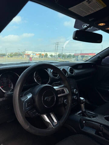 2015 Ford Mustang V6