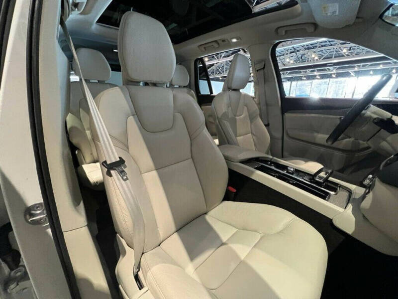 2023 Volvo XC90 B6 Plus Bright Theme 6P