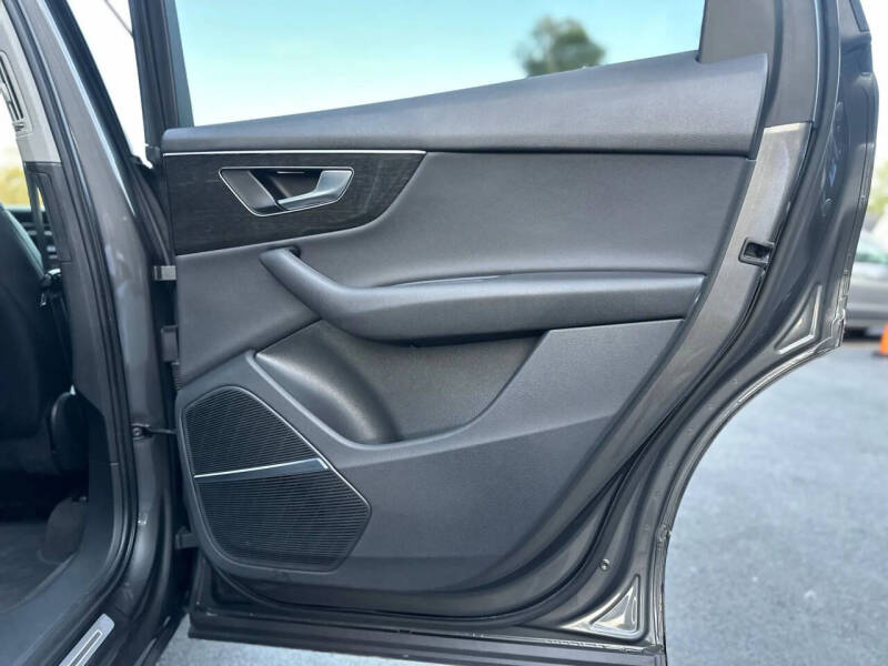 2021 Audi Q7 quattro Premium Plus 55 TFSI