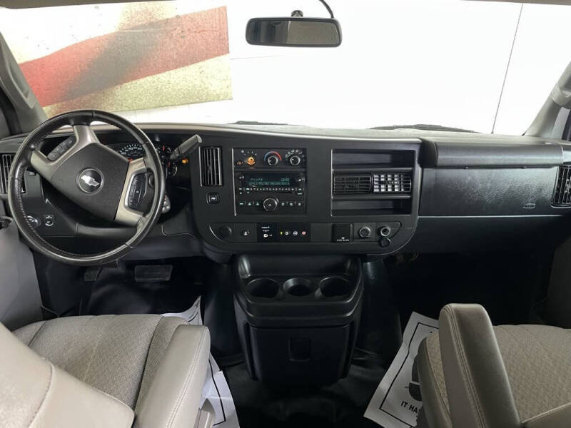 2017 Chevrolet Express LT 3500