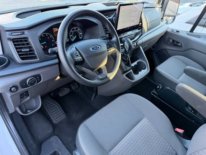 2023 Ford Transit 350 XLT