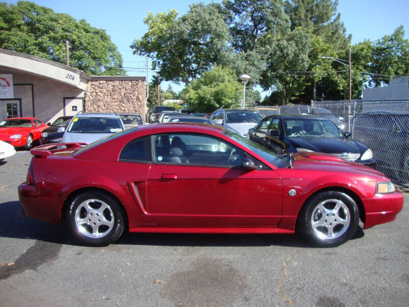 2004 Ford Mustang