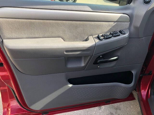 2004 Ford Explorer XLT