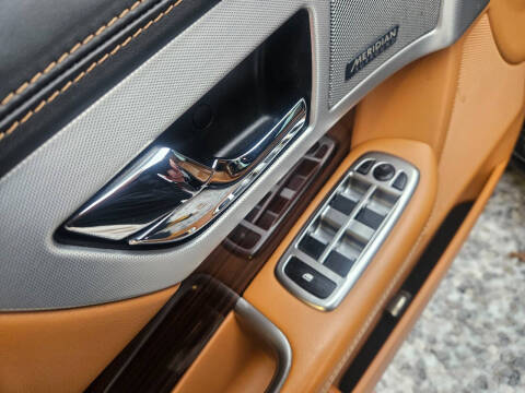 2015 Jaguar XF 3.0 Sport