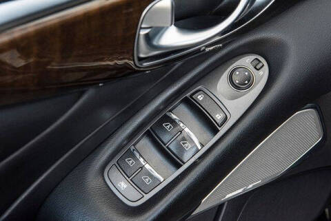 2017 Infiniti Q50 Hybrid Premium